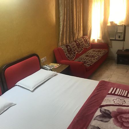 Hotel Sukant Palace 德里 外观 照片