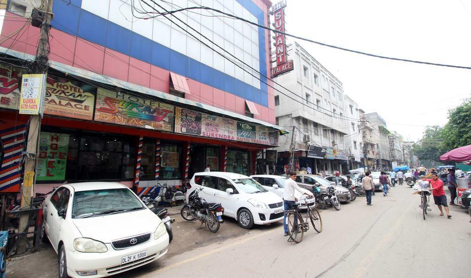 Hotel Sukant Palace 德里 外观 照片