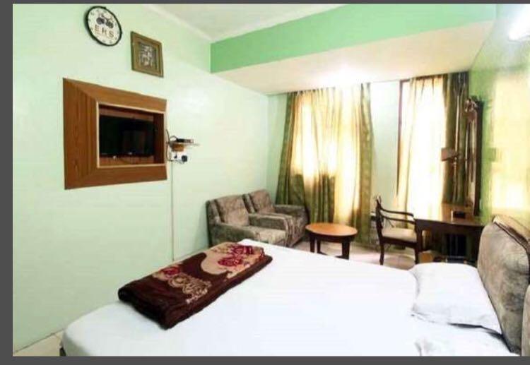 Hotel Sukant Palace 德里 外观 照片