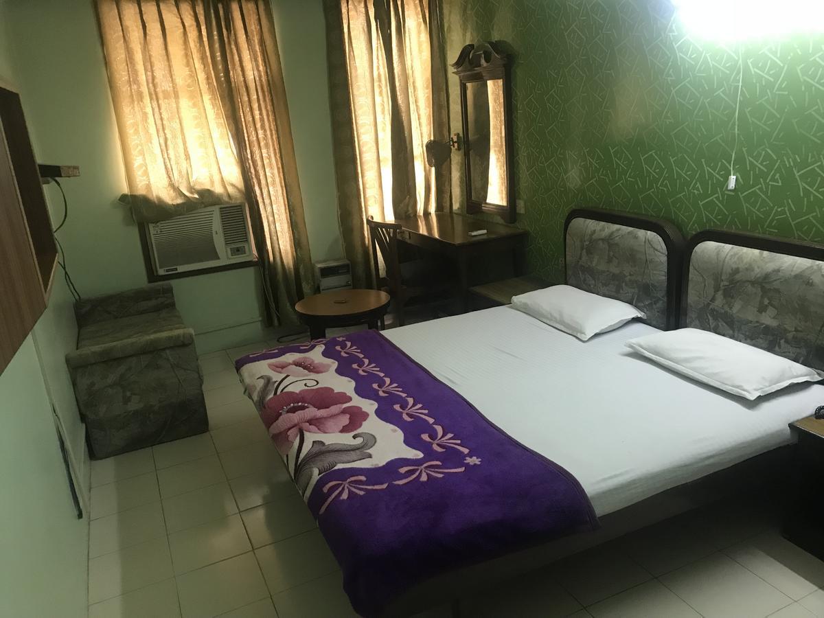 Hotel Sukant Palace 德里 外观 照片